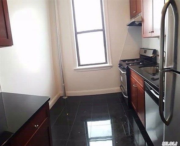 1st image of 3401 Parsons Blvd #4D