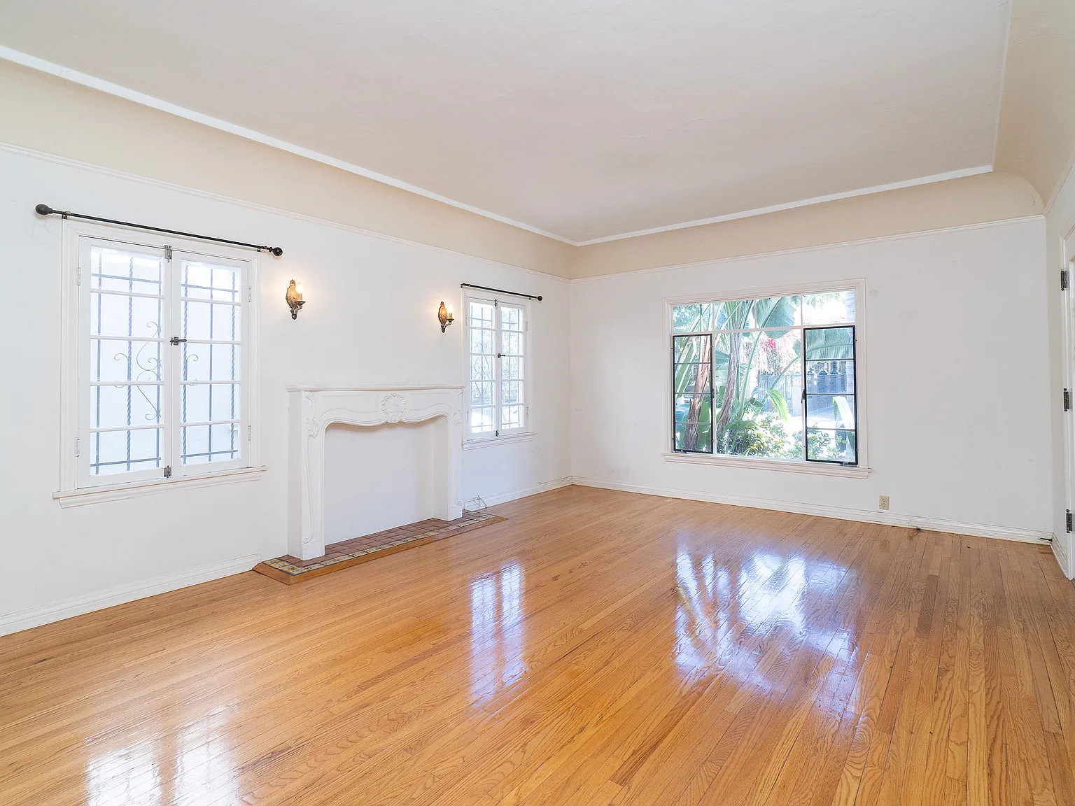 1 bed, 800 sqft, $2,995 — Photo 2