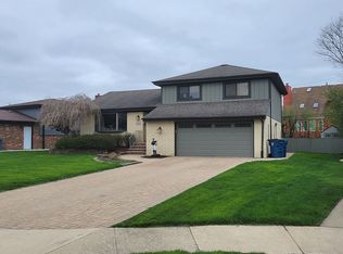 413 N Wilson Ln, Addison, IL 60101