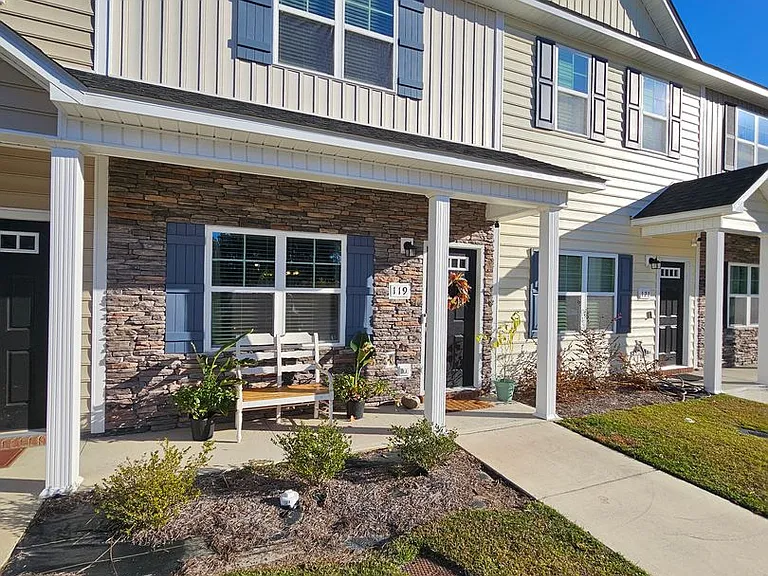 119 Jaydn Dr E — Photo 1