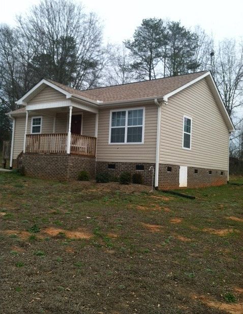2nd image of 141 Rector St
