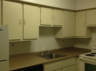 1712 Neshaminy Valley Dr, Bensalem, PA 19020