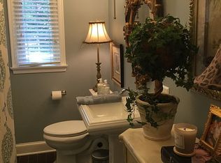 5323 Aberdeen Rd, Fairway, KS 66205