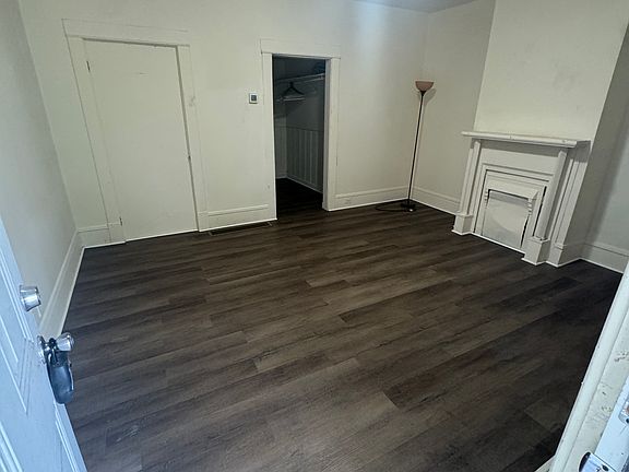 3rd image of 215 Arceme Ave #2