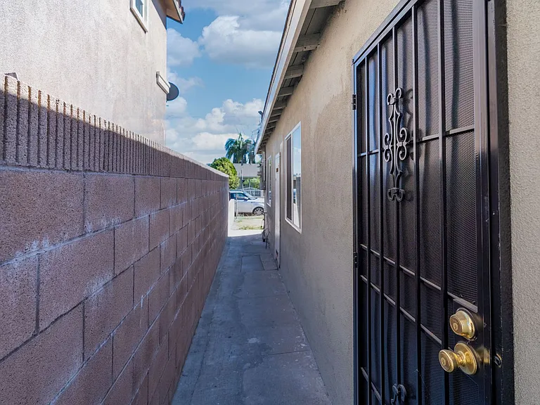 7145 1/2 Watcher St — Photo 14