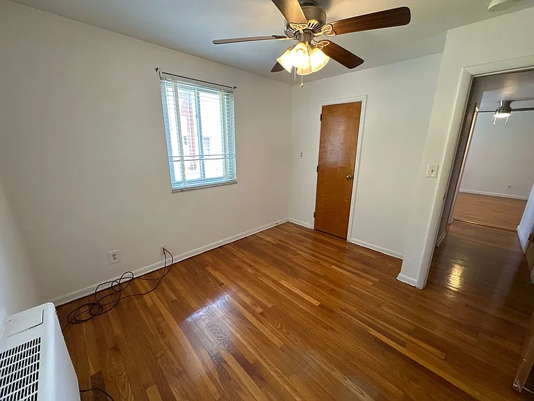 W 3rd Ave 85 NPR — Photo 24