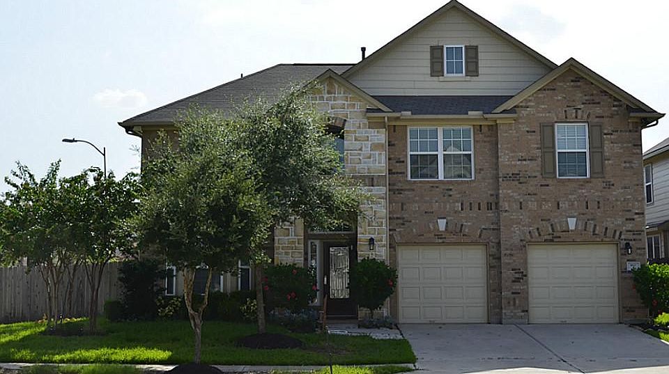 1st image of 5927 Preserve Ln