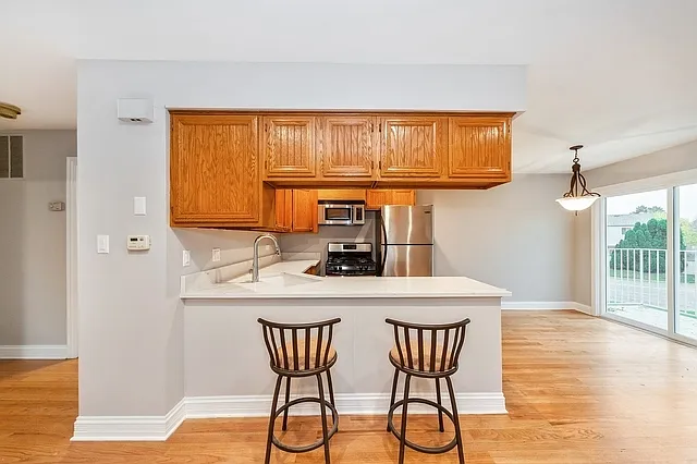 608 Inverrary Ln #608 — Photo 9