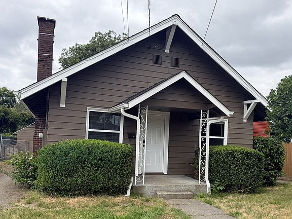 2nd image of 1303 4th Ave NW