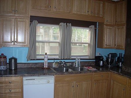 5th image of 903 Nutwood St