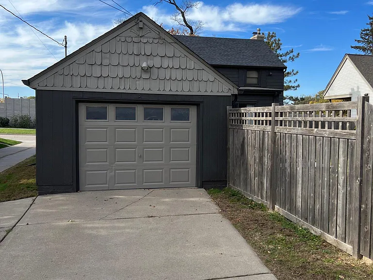 2939 Toledo Ave S — Photo 15