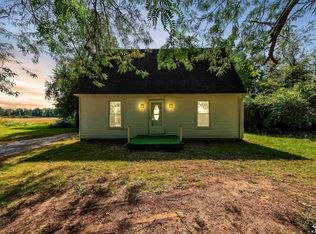 13009 S Custer Rd, Dundee, MI 48131