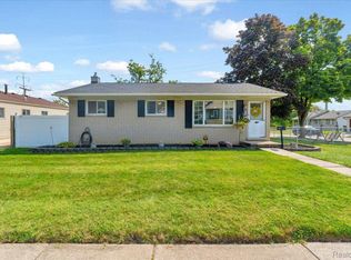 341 Detroit St, Trenton, MI 48183