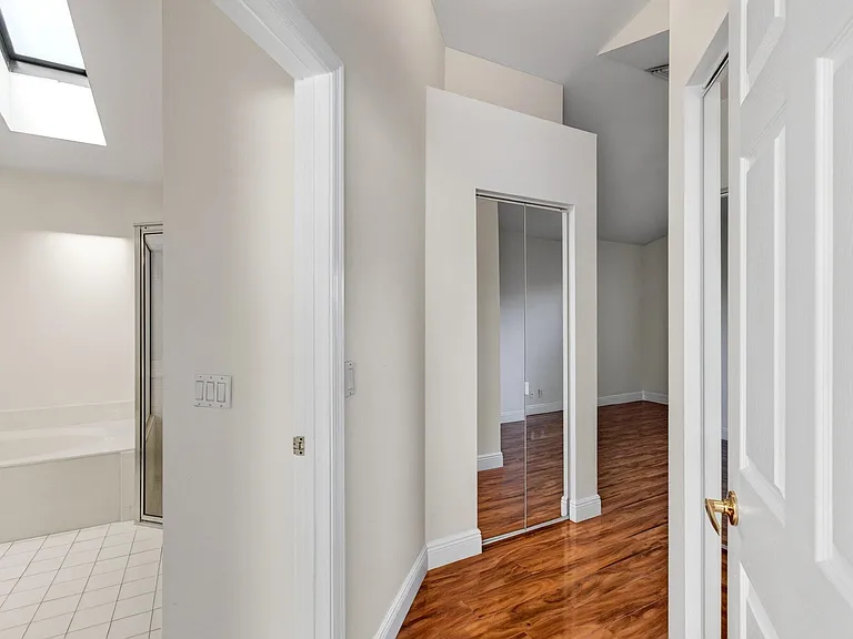 5225 Brookview Dr — Photo 65