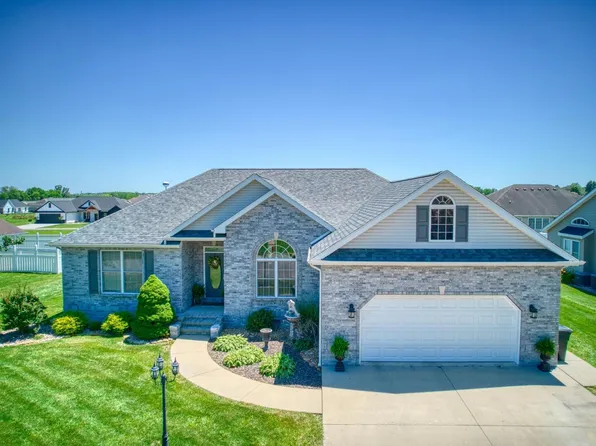 1105 Daybreak Dr, Marion, IL 62959