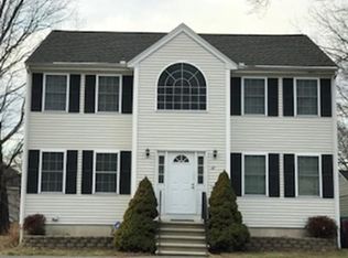 12 Alyssa Dr, Lowell, MA 01851