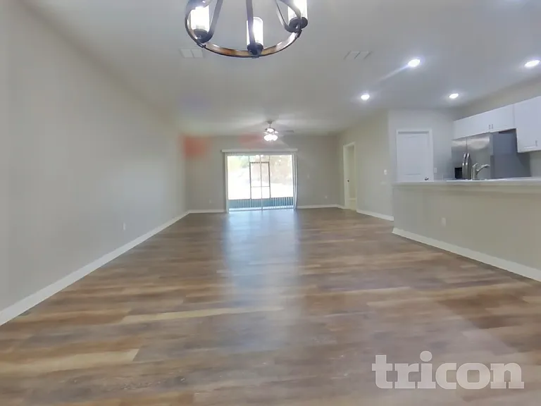 95 Prairie Falcon Dr — Photo 2