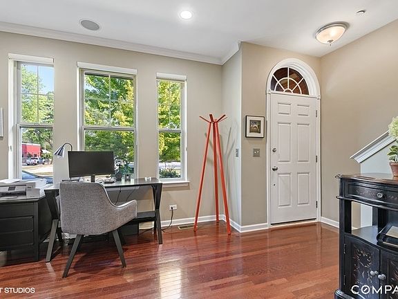 2nd image of 6347 Hennings Ct