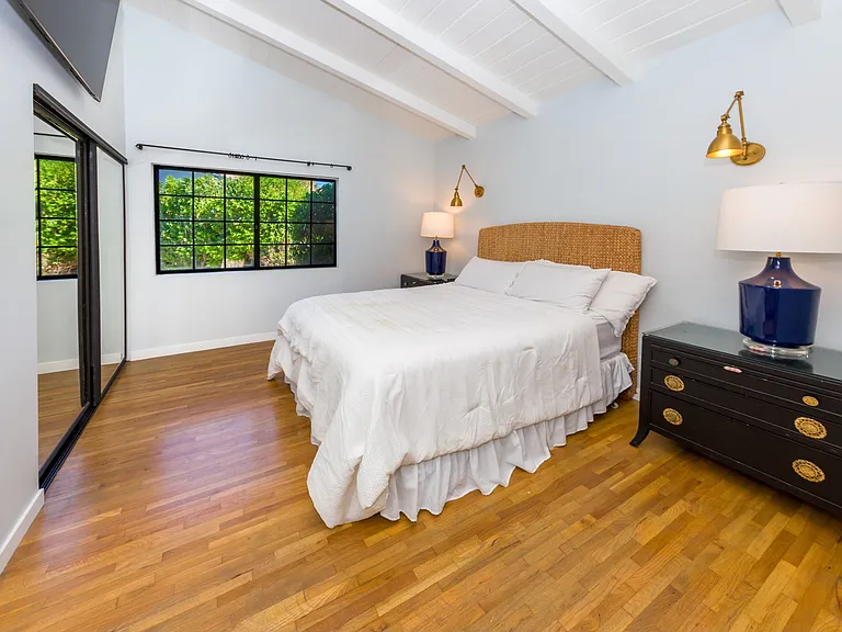 5650 Maynard Ave — Photo 11