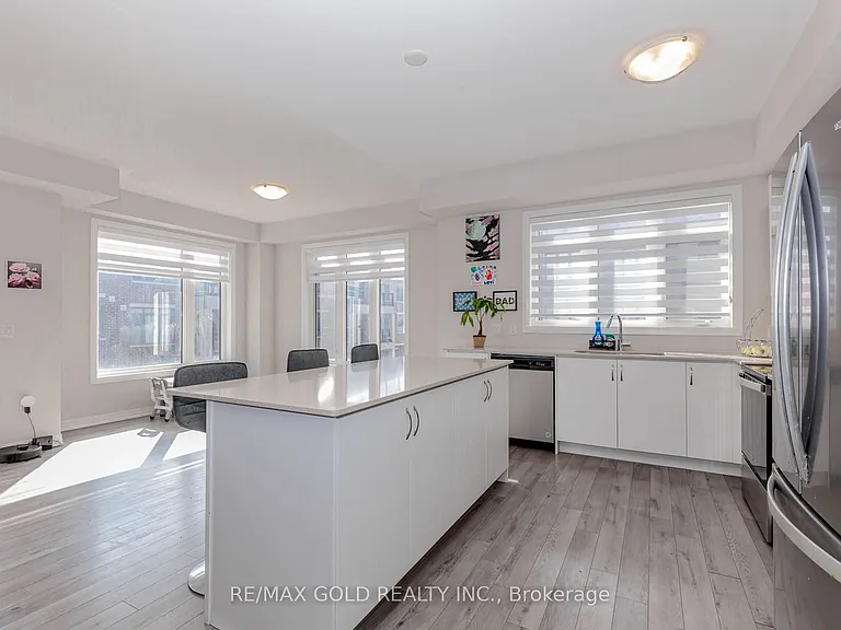 585 Colborne St #1007 — Photo 24