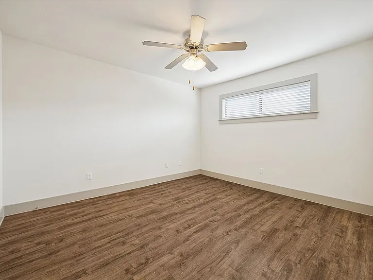 4300 Rosslyn — Photo 42