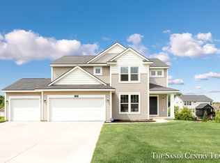 6363 Norfolk Dr, Norton Shores, MI 49444