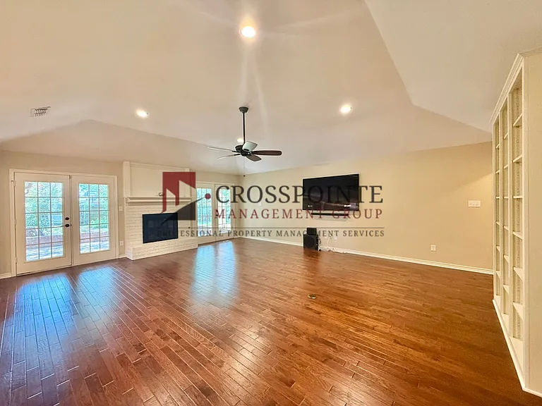 3308 Moss Gln — Photo 18
