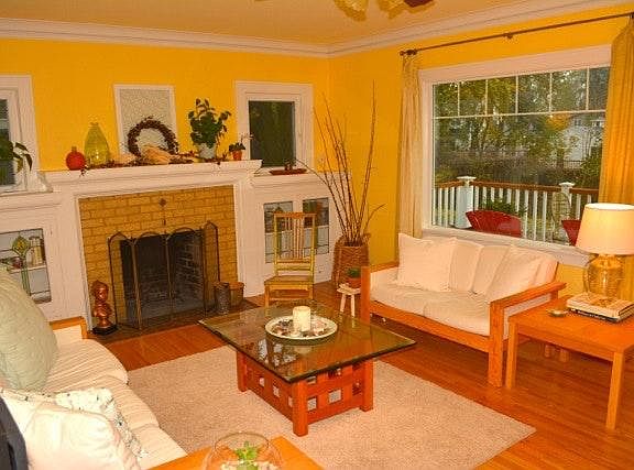 Living room with furnishings