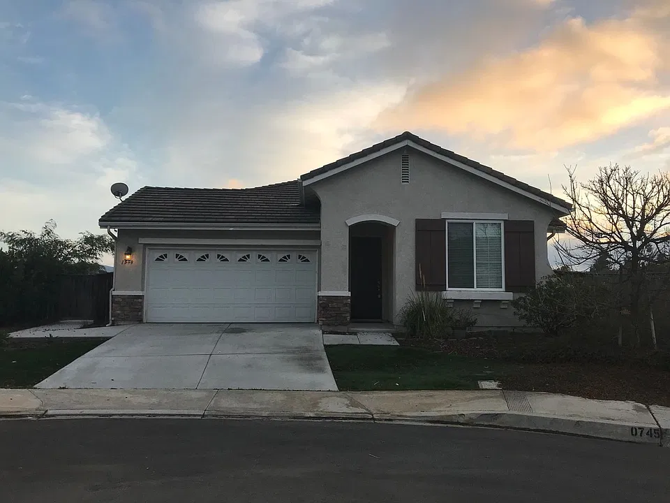 1599 Loma Alta