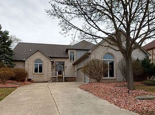13066 Pearl Dr, Shelby Township, MI 48315