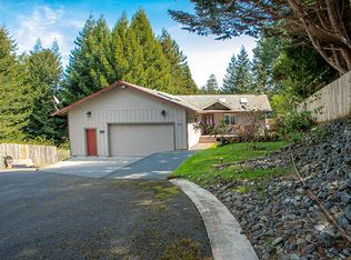 5993 Beechwood Dr, Eureka, CA 95503
