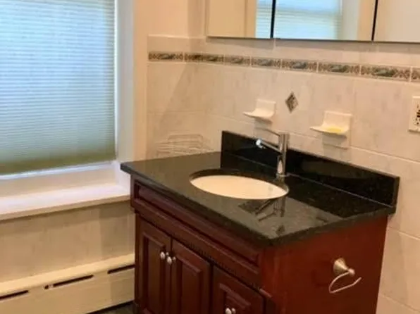 930 Washington Street image 21 of 23