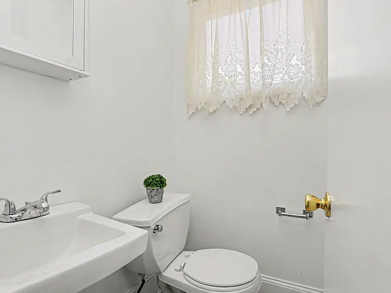 71 Grand St — Photo 17