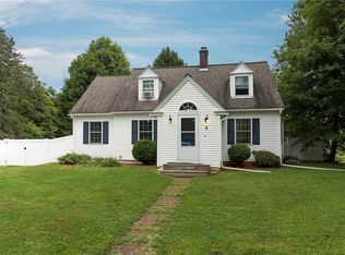 6 Maple St, Clark Mills, NY 13321