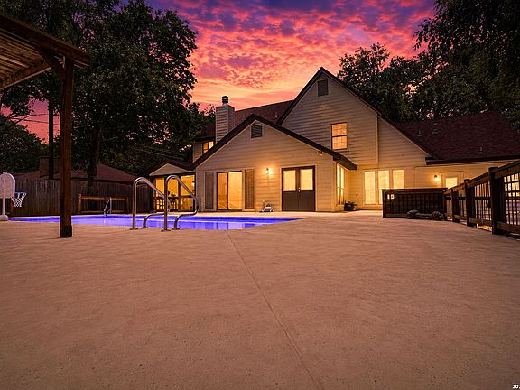 5th image of 16406 Rough Oak