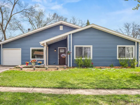 5201 Lemon Ln, Hanover Park, IL 60133