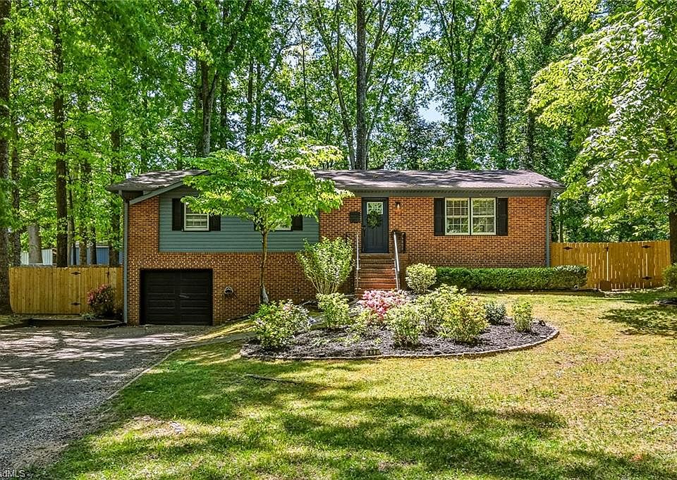 1st image of 402 Kyle Rd
