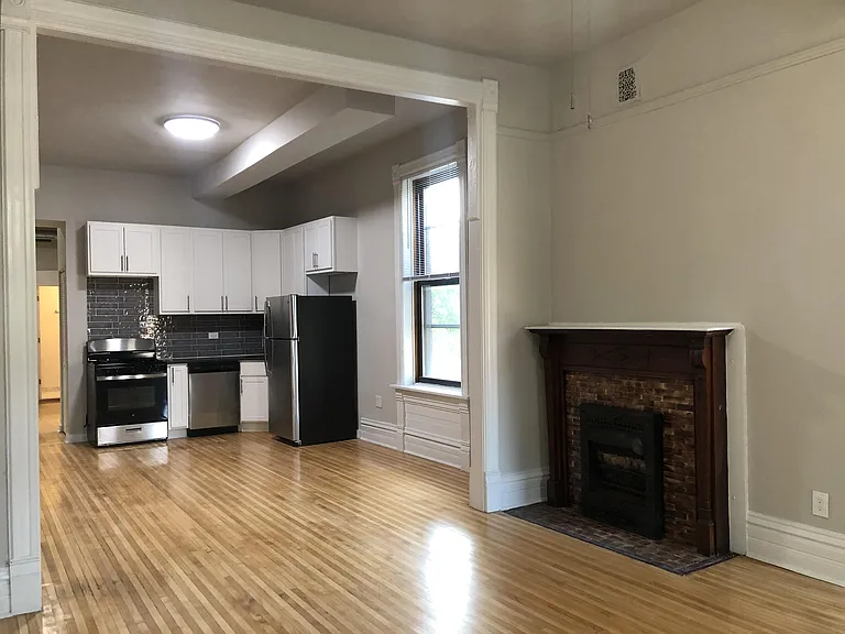 858 N. Wood St./1811 W. Iowa St. — Photo 1