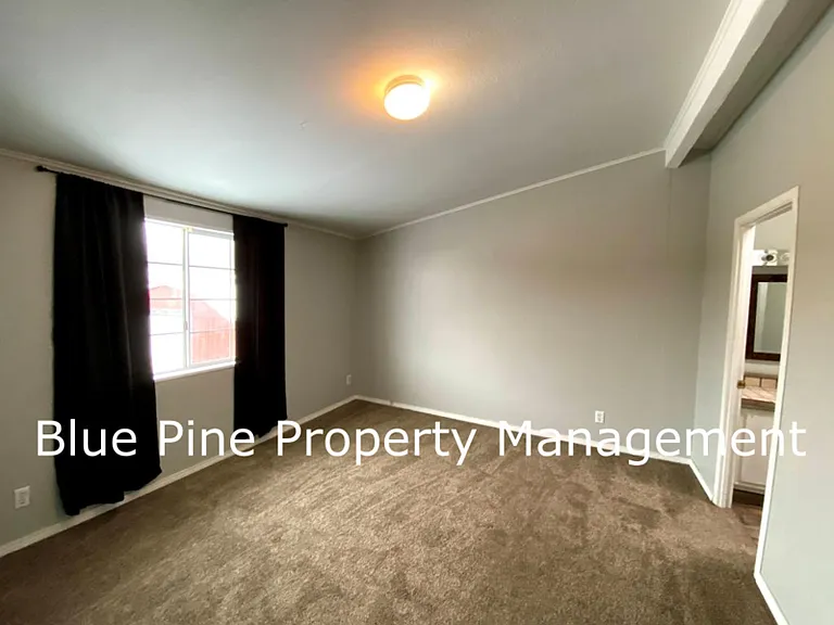 705 Eve Dr — Photo 9