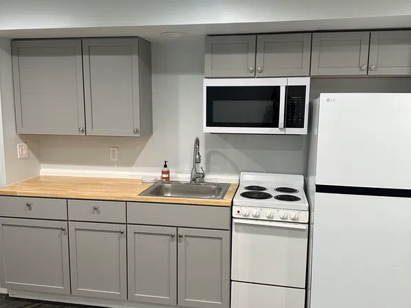 518 Clinton Springs Ave #3, Cincinnati, OH 45217