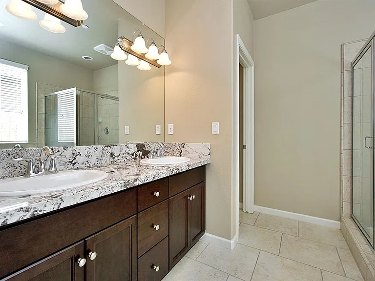 3742 Pontiac Ave — Photo 16