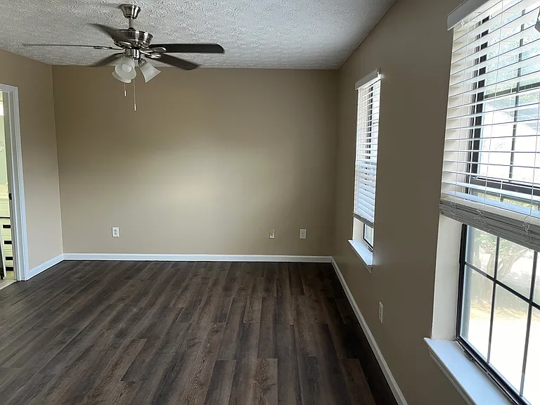 1551 Springleaf Ct SE — Photo 1