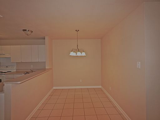 5th image of 5603 Lakebend West Unit B