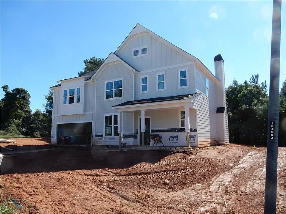 2nd image of 4386 Links Blvd