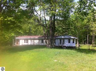 17568 Lindy Rd, Thompsonville, MI 49683