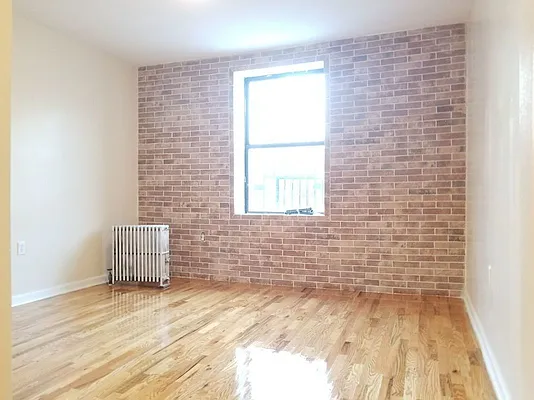 Rented by Lang Realty LLC | media 15