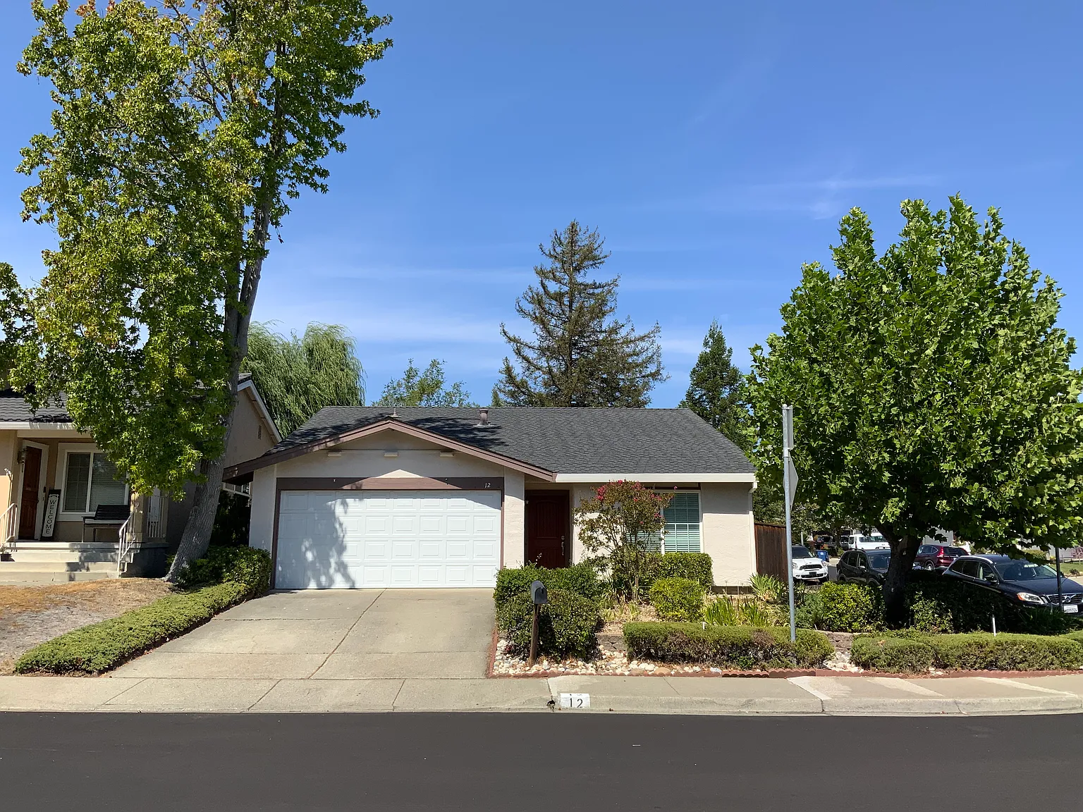 12 Pamplona Ct — Photo 1