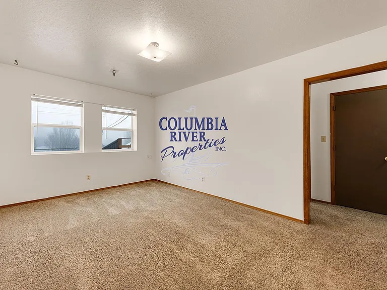1236 Commerce Ave #B — Photo 11