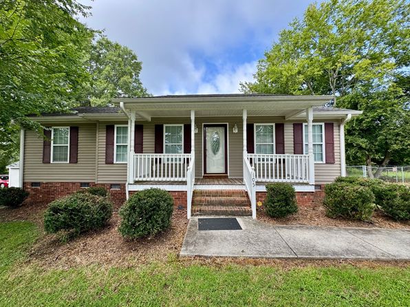 105 N High St