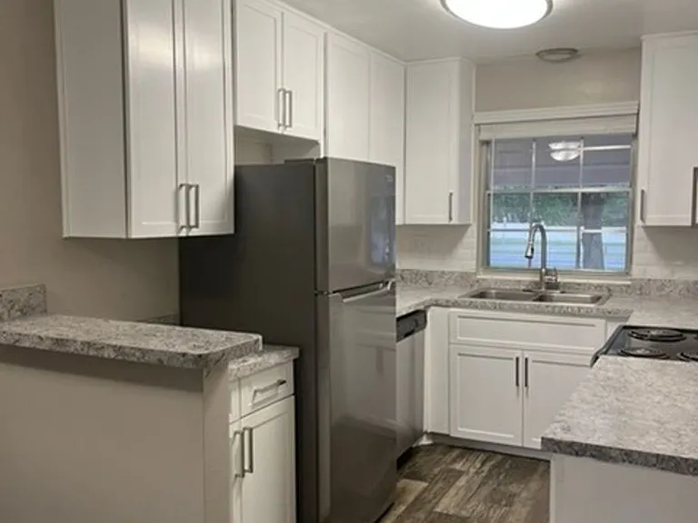 Heritage at Temple Terrace — Photo 42